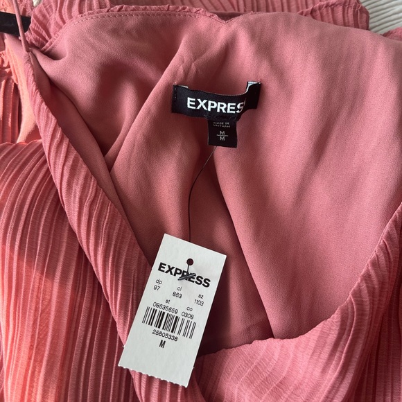 Express Top - Picture 2 of 3